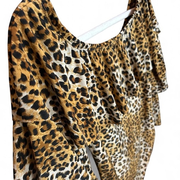 Leopard Print Bodysuit Med |  Off Shoulder  | Bell Sleeve 🐆 Total Y2K vibes! - Picture 2 of 8